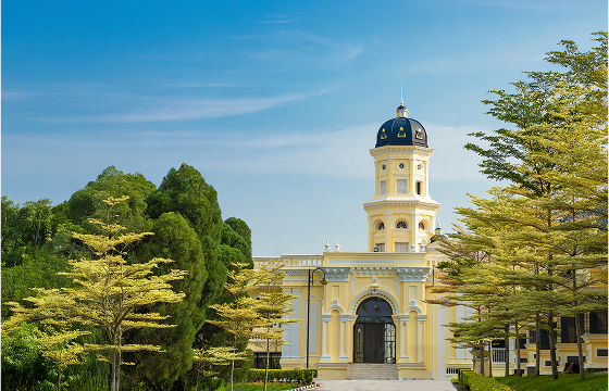 Flight Perks: Free Shuttle Bus Tickets